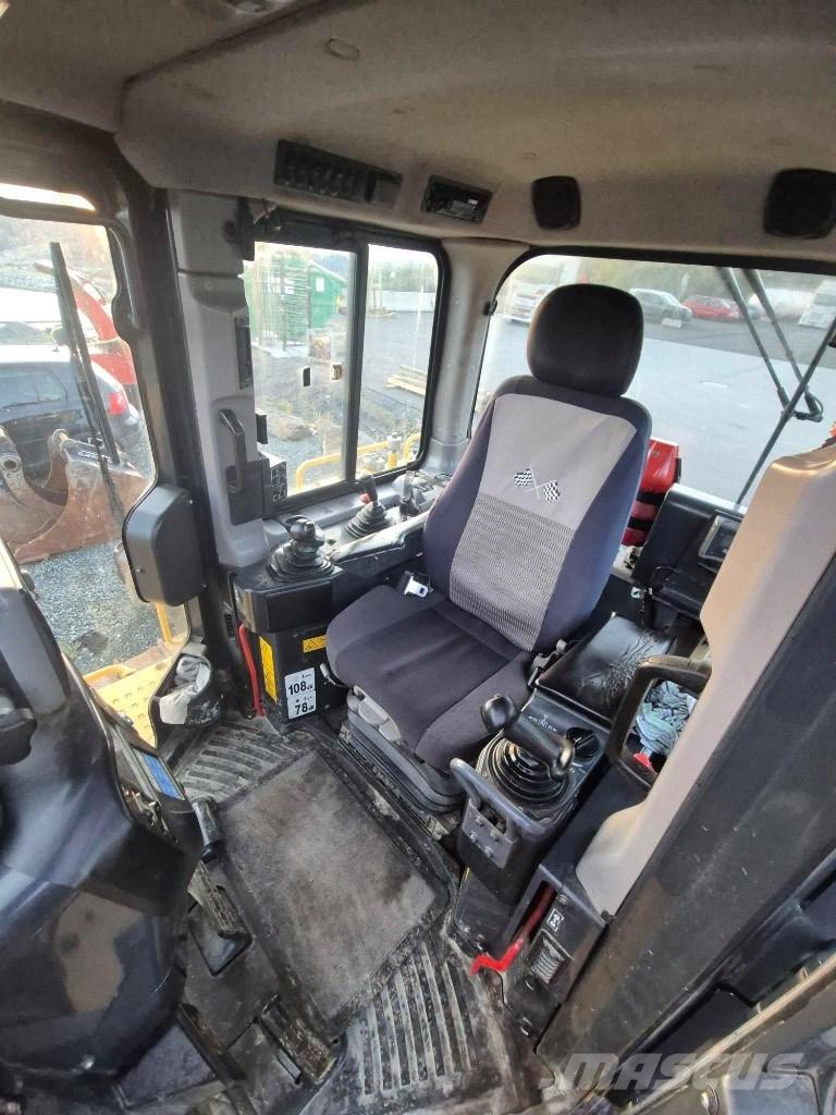 Komatsu D65 pxi Crawler dozers