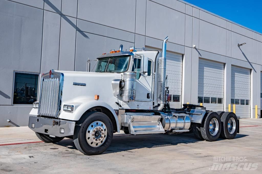 Kenworth W900 Prime Movers