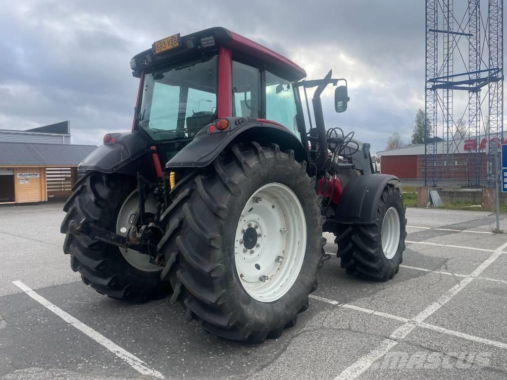 Valtra T 131 Tractors