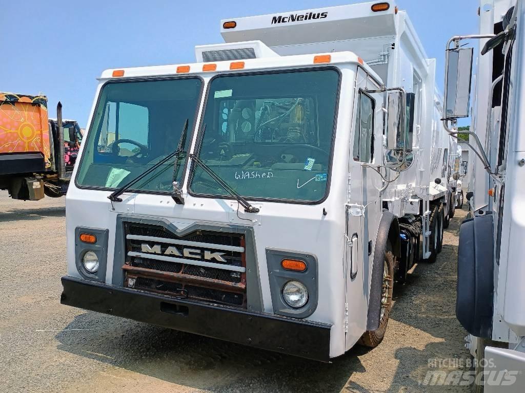 Mack LEU 613 Waste trucks