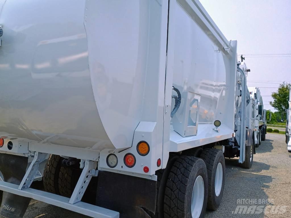 Mack LEU 613 Waste trucks