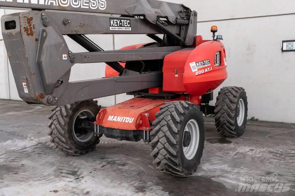 Manitou 200 ATJ Articulated boom lifts