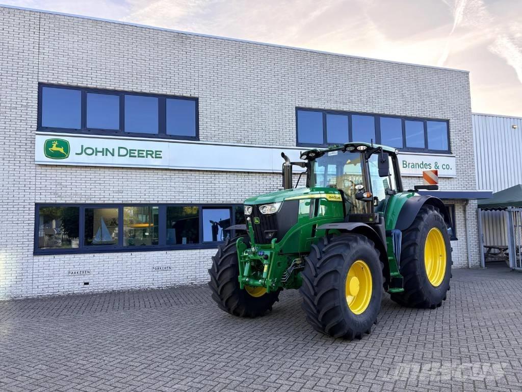 John Deere 6M200 Tractors