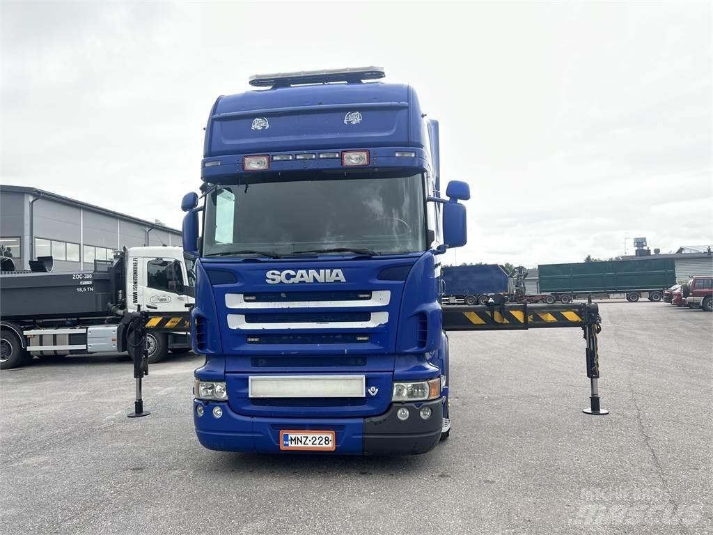 Scania R 560 6X2 Truck mounted cranes