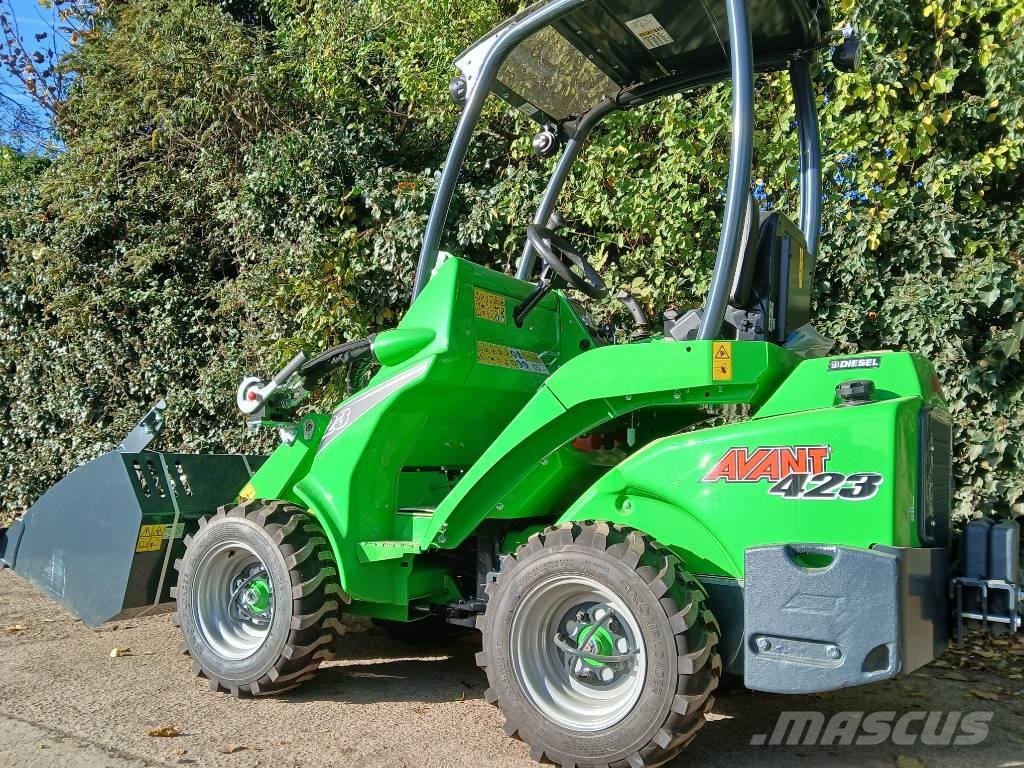  Ex Demo Avant 423 Mini loaders