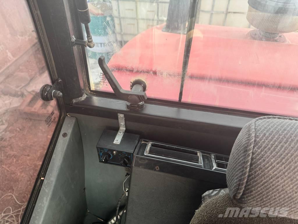 Schafer 6390T Side loader