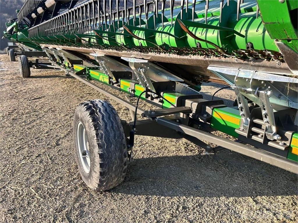 John Deere T670i Combine harvesters