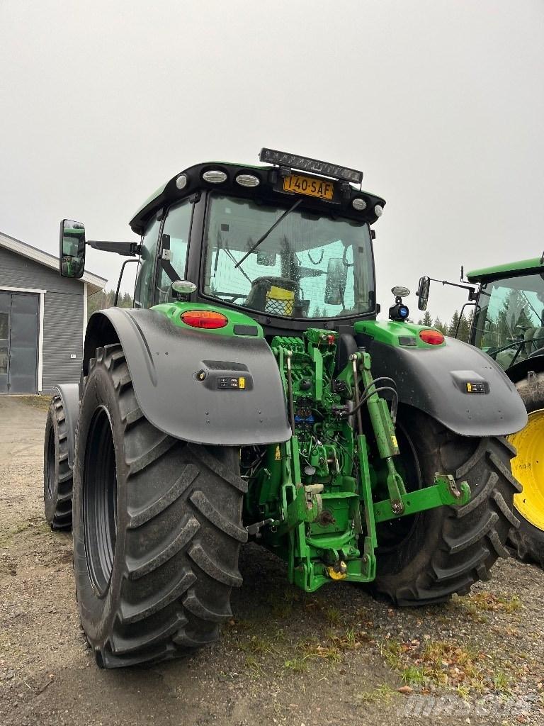 John Deere 6175 R Tractors
