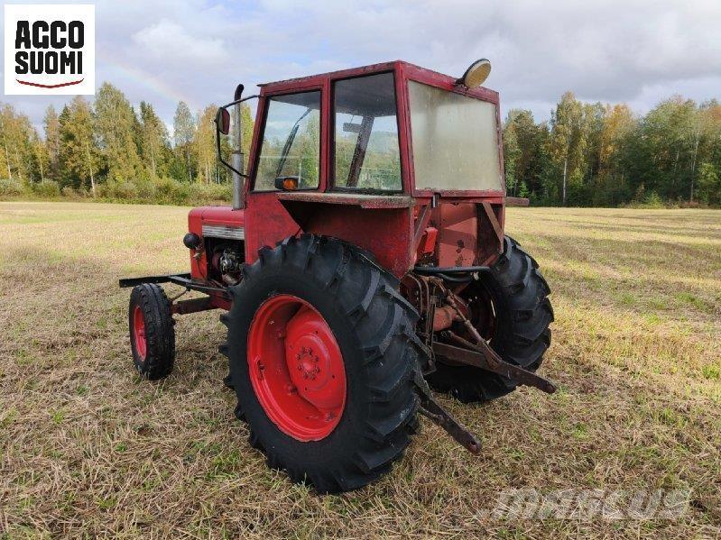 Valmet 565 Tractors