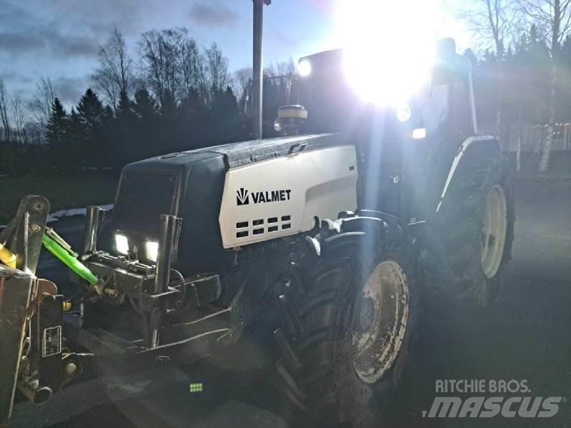 Valmet 8100 Tractors