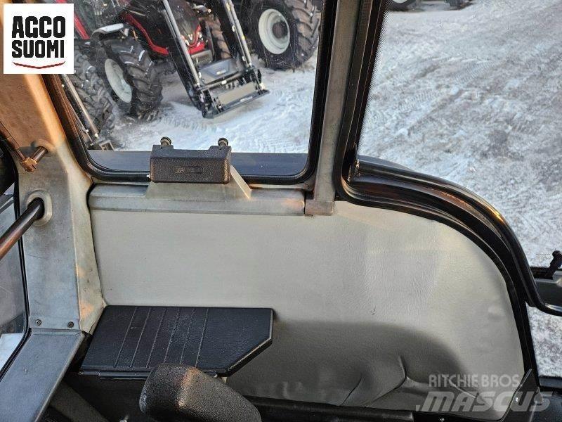 Valmet 8100 Tractors