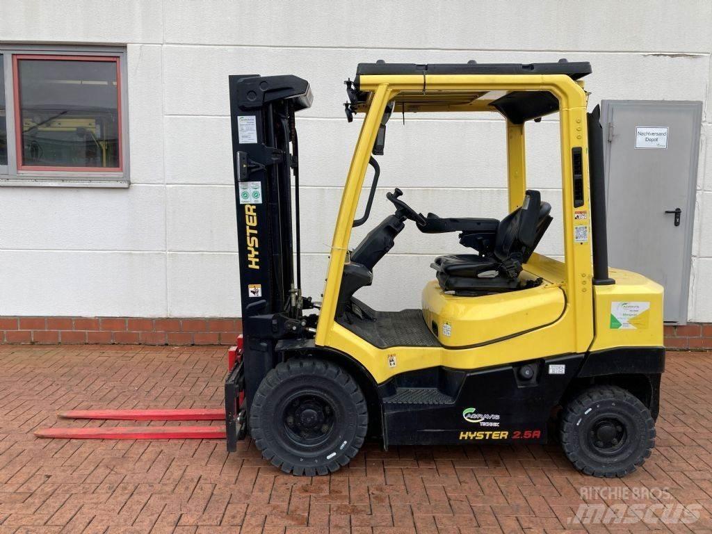 Hyster H 2.5A Diesel trucks