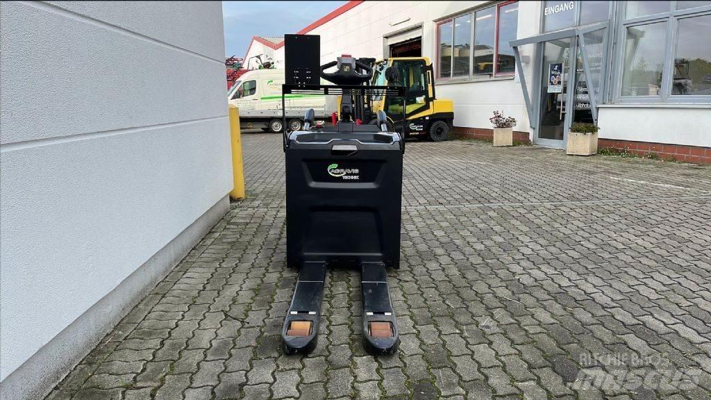 Hyster P 2.0 S Low lifter