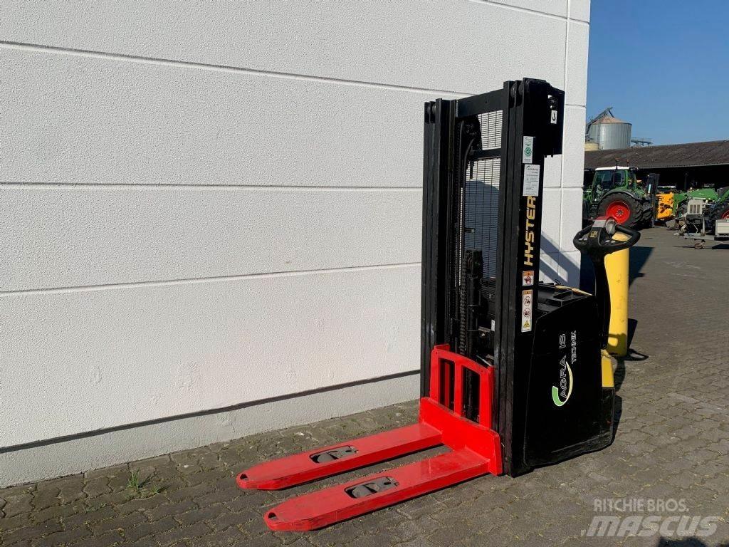 Hyster S 1.2 IL Pedestrian stacker