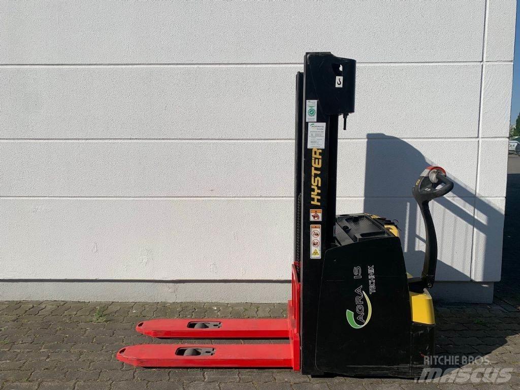 Hyster S 1.2 IL Pedestrian stacker