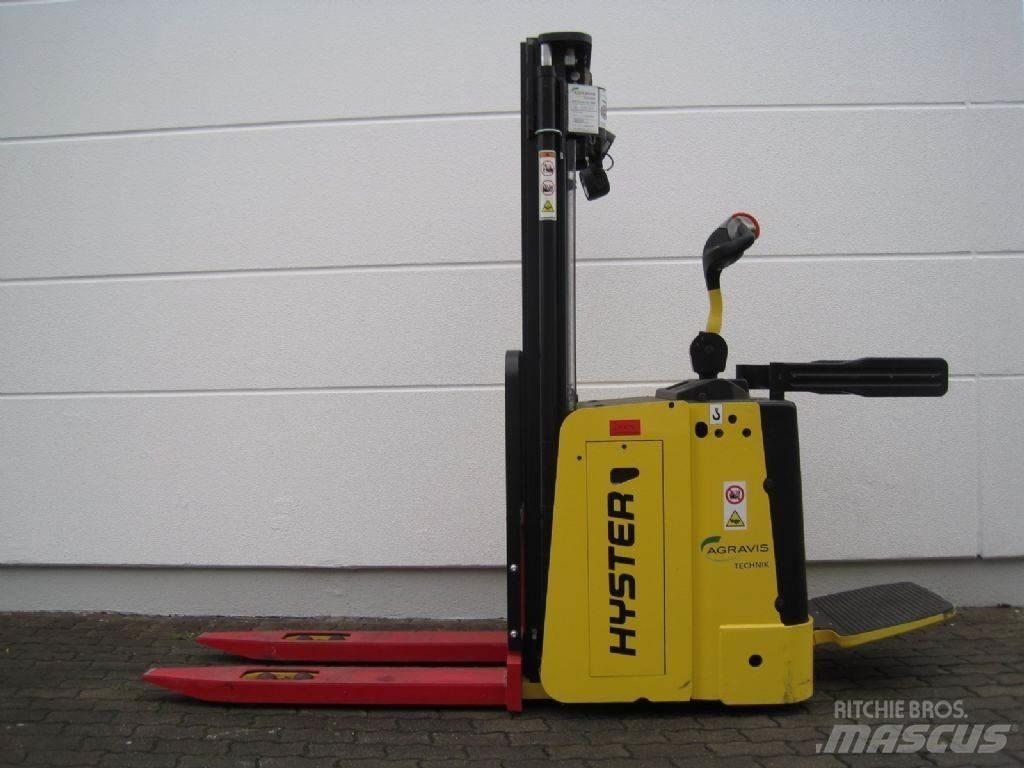 Hyster S 1.5 S Pedestrian stacker