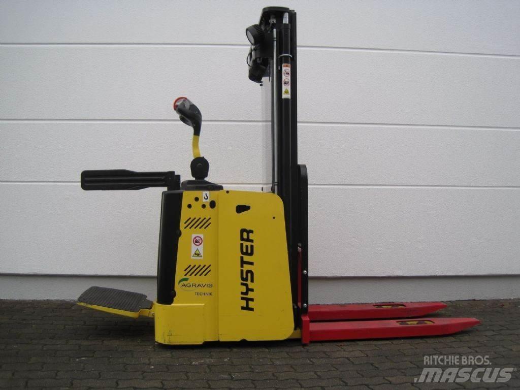 Hyster S 1.5 S Pedestrian stacker