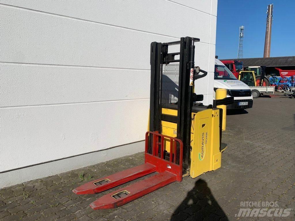 Hyster S 1.5S IL Pedestrian stacker
