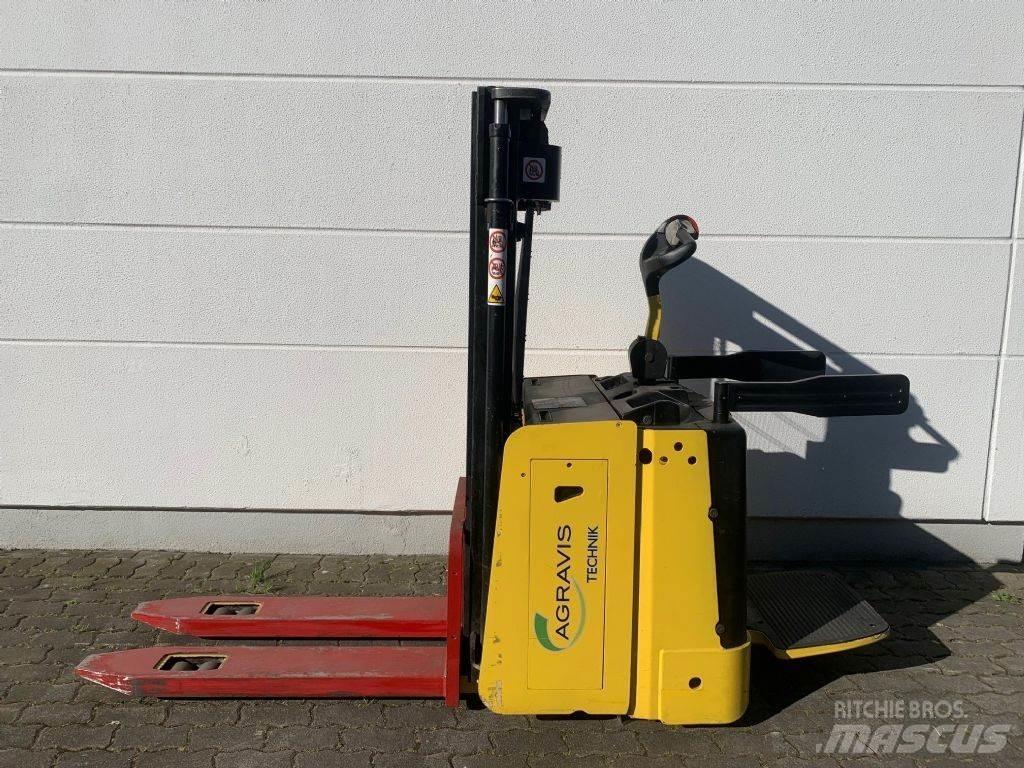 Hyster S 1.5S IL Pedestrian stacker