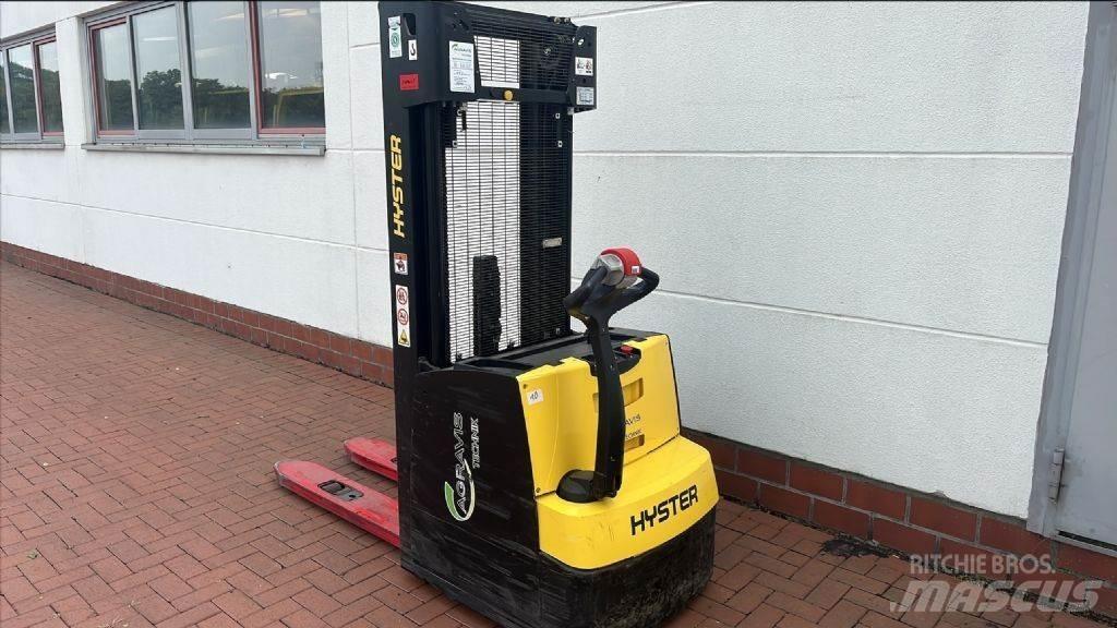 Hyster S1.6IL Pedestrian stacker