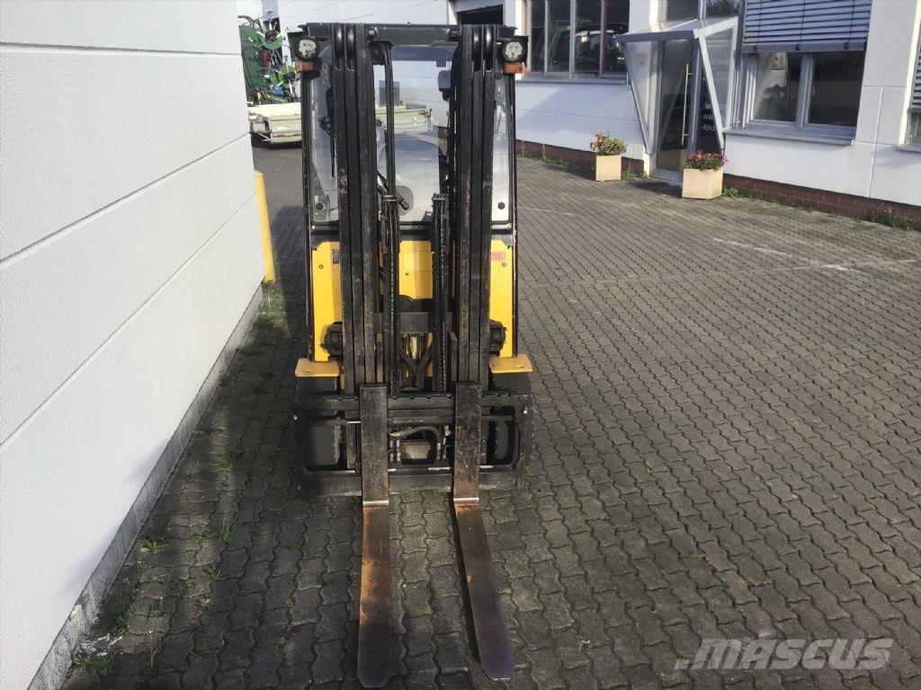 Hyundai 32B-7 Electric forklift trucks