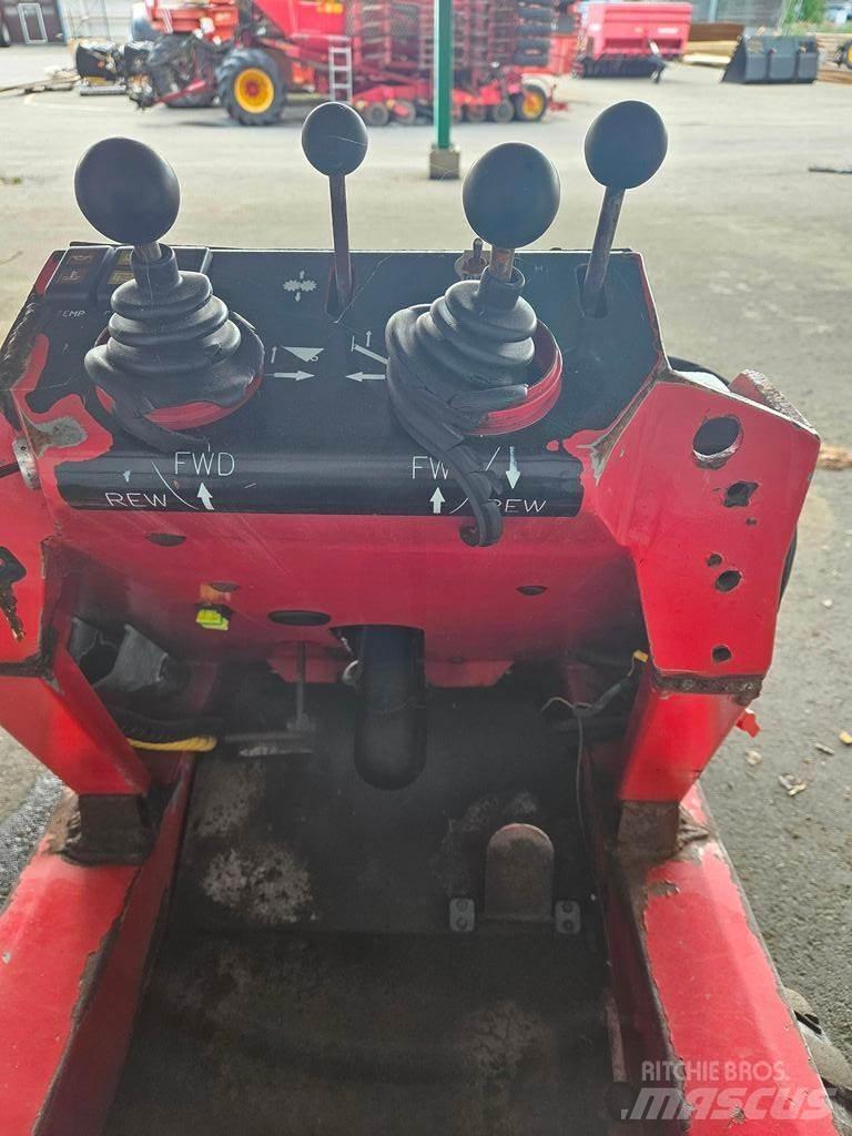 Agromatic  Multi-purpose loaders