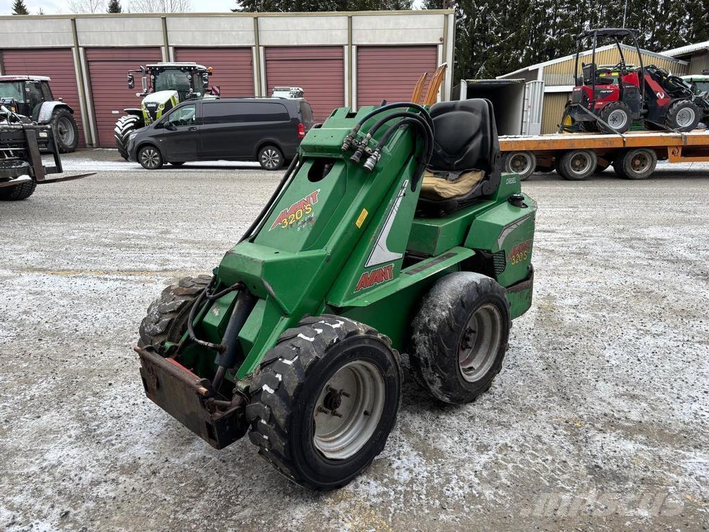 Avant 320 Multi-purpose loaders