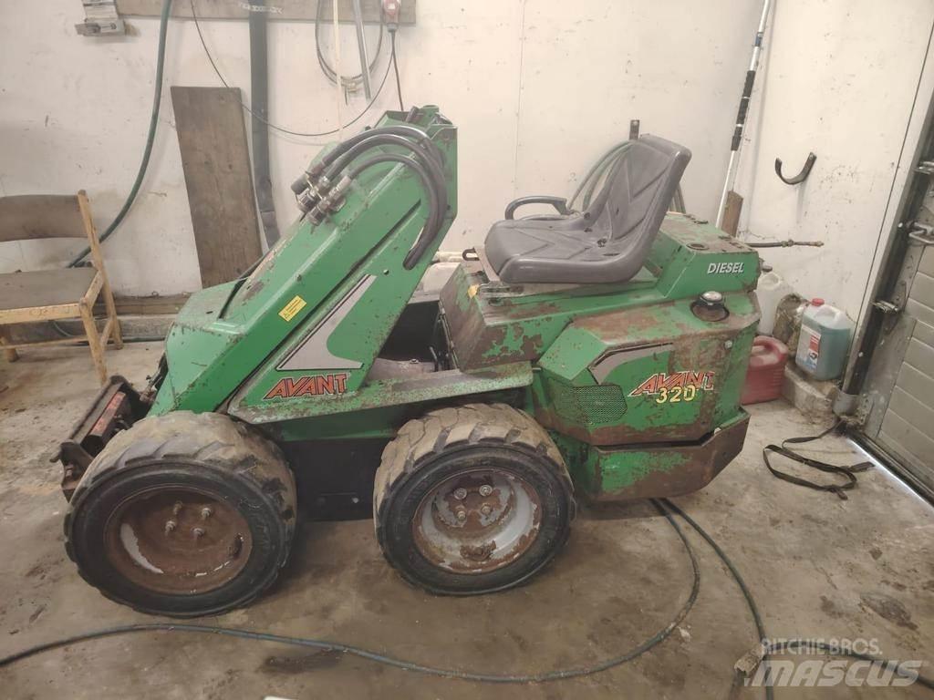 Avant 320 Multi-purpose loaders