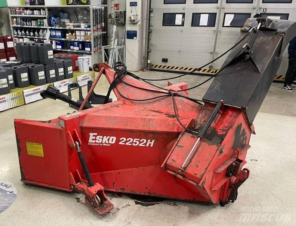 Esko 2252H Snow throwers