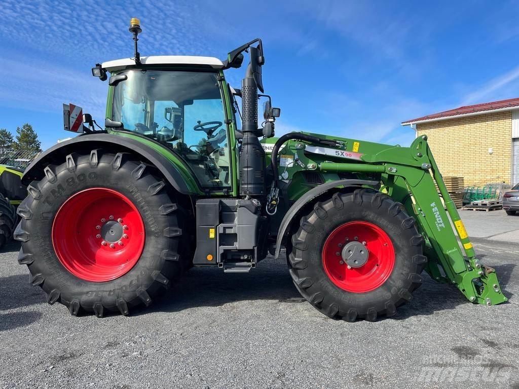 Fendt 718 Tractors