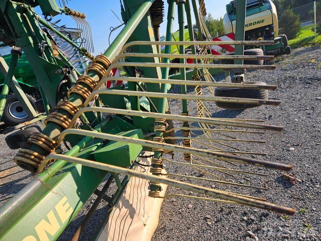 Krone 900 Rakes and tedders