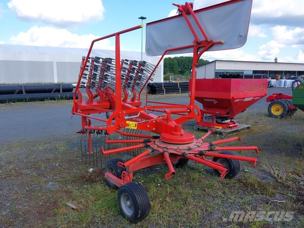Kuhn 4321 Rakes and tedders