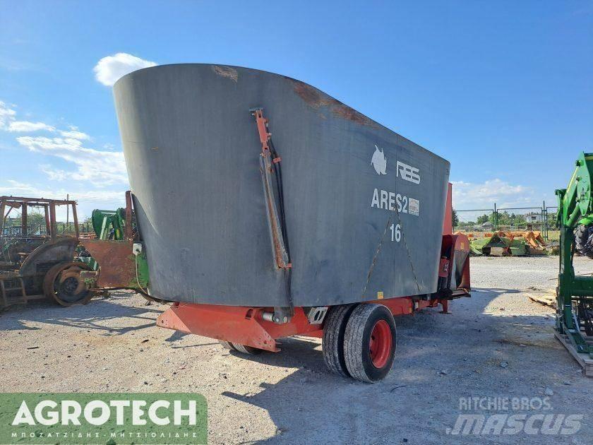 Ares 16 κυβικά Tractors
