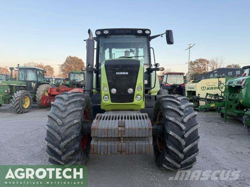CLAAS AXION 810 CIS Tractors