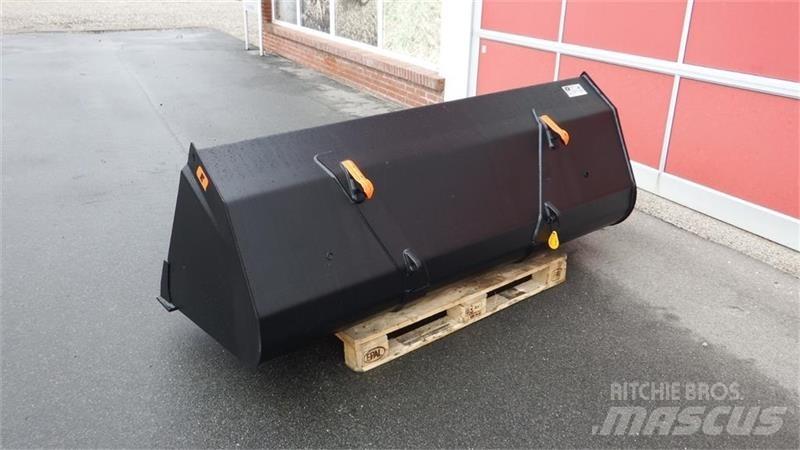 Ålö GM 215 Buckets