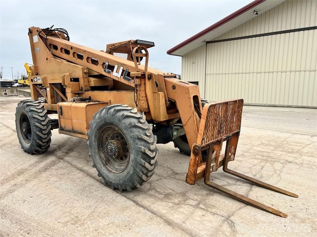 Lull 644 Telescopic handlers
