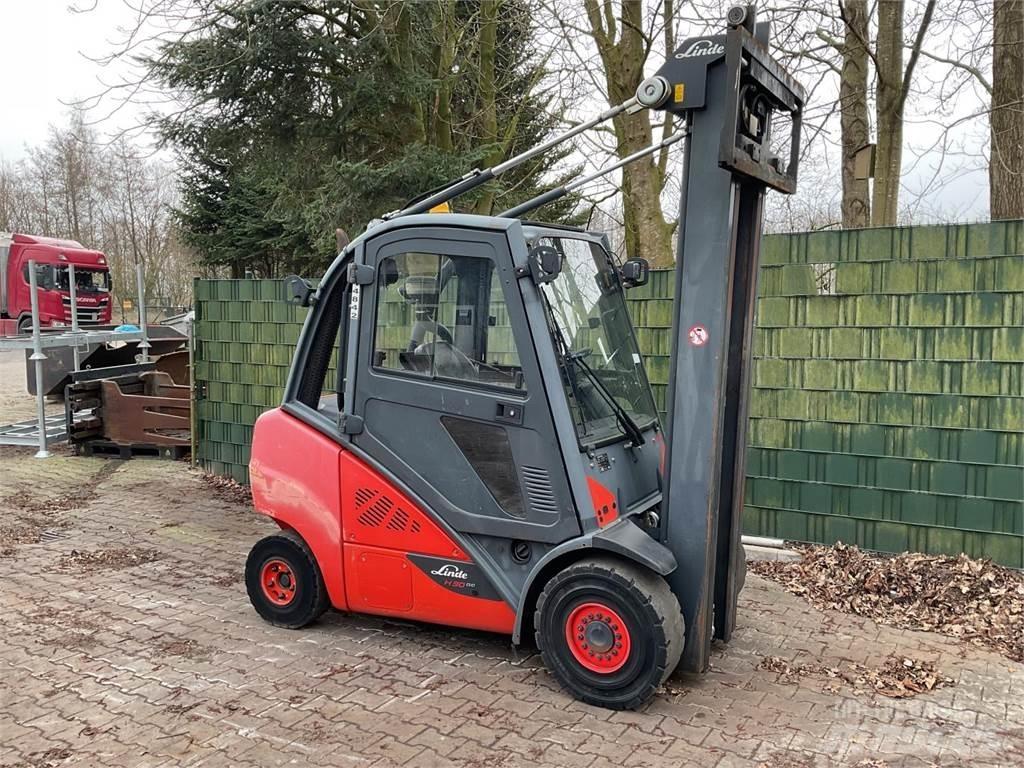 Linde H 30 D 02 EVO Diesel trucks