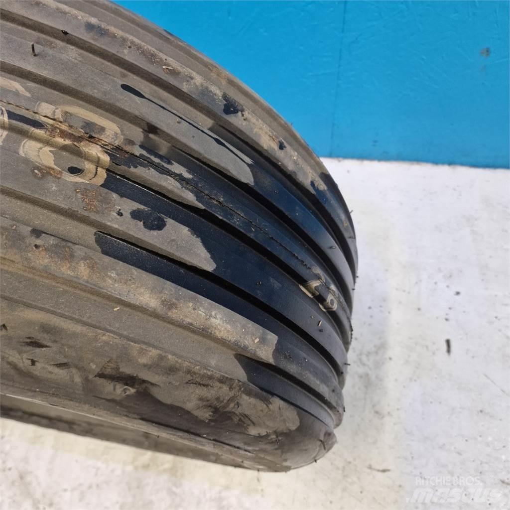  10.5/80-18 Tyres, wheels and rims