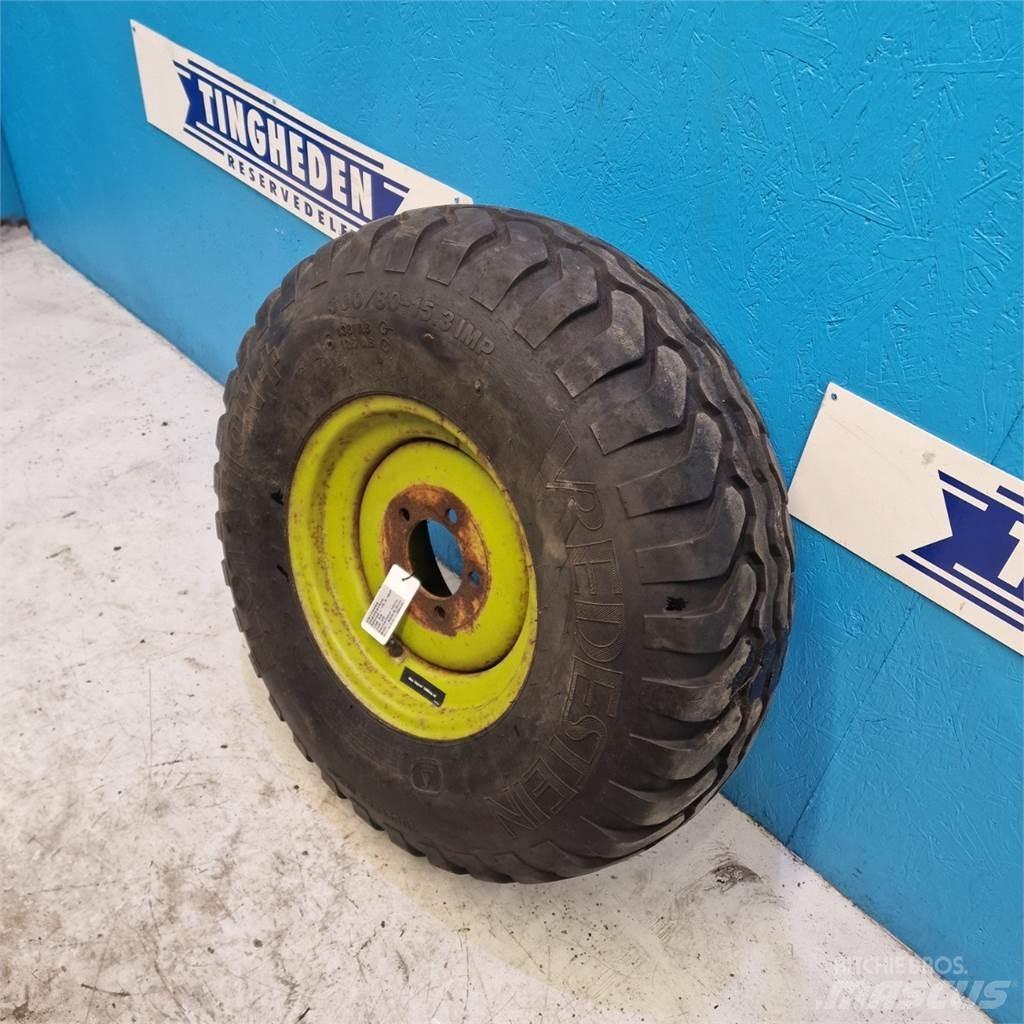  15.3 300/80-15.3 Tyres, wheels and rims