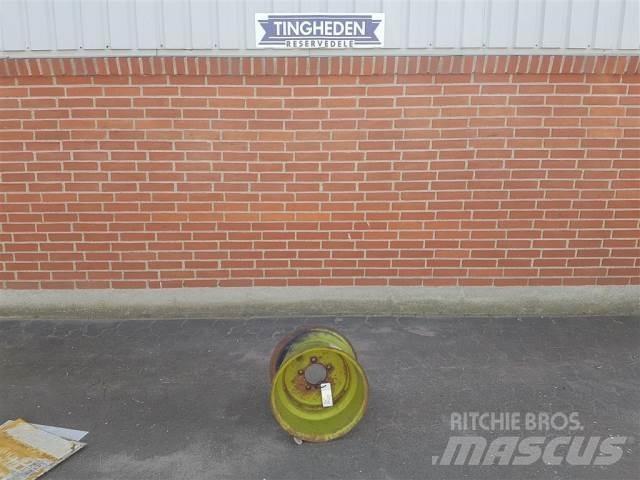  15 9.00X15 Tyres, wheels and rims
