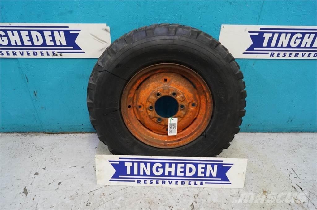  16 7.50R16 Tyres, wheels and rims
