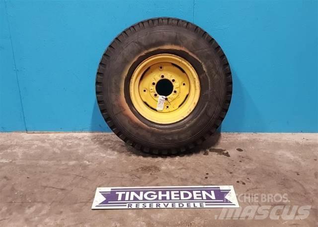  16 9.00R16 Tyres, wheels and rims