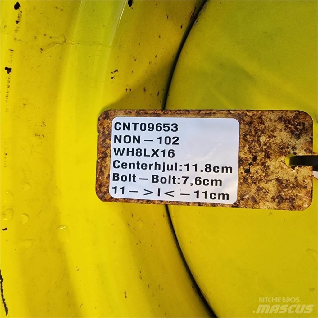  16 WH8Lx16 Tyres, wheels and rims