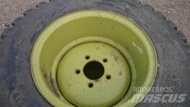  18 12.5/80-18 Tyres, wheels and rims