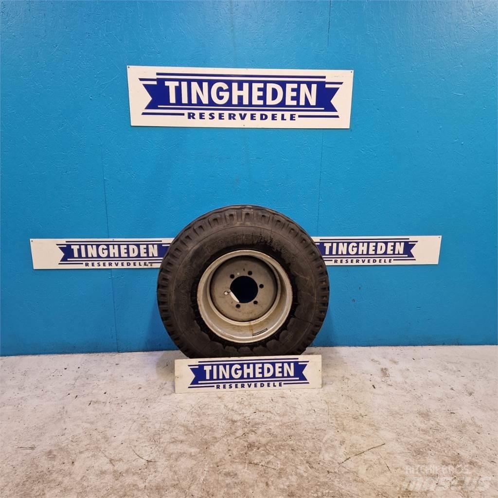 18 12.5/80-18 Tyres, wheels and rims