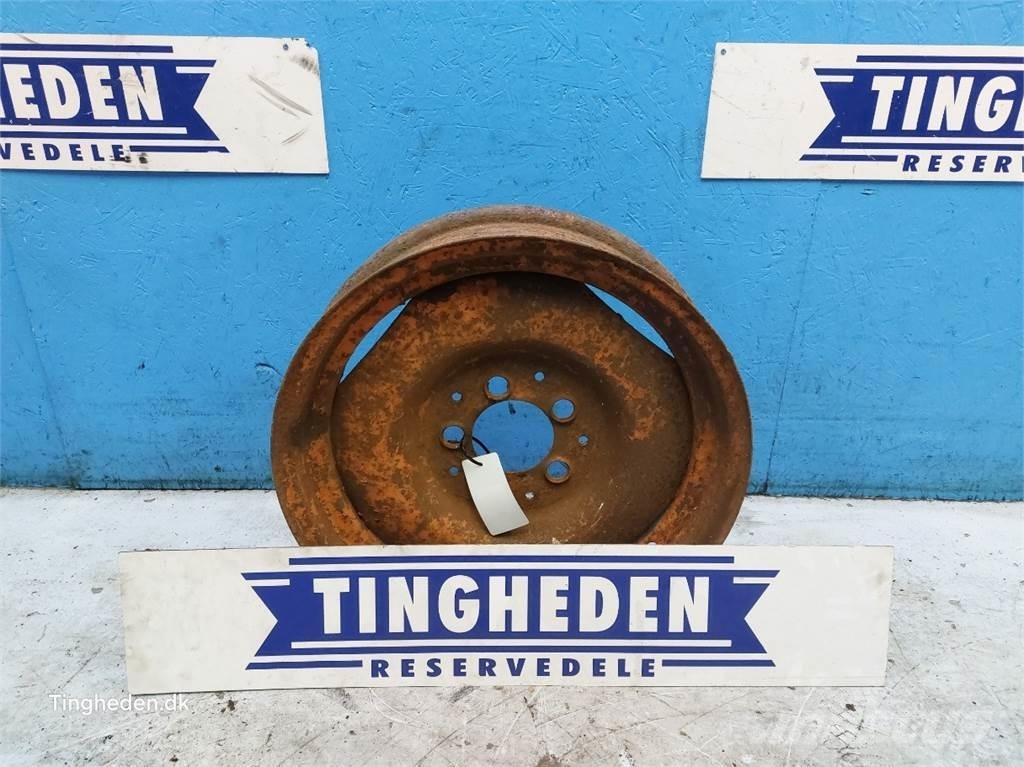  20 Tyres, wheels and rims