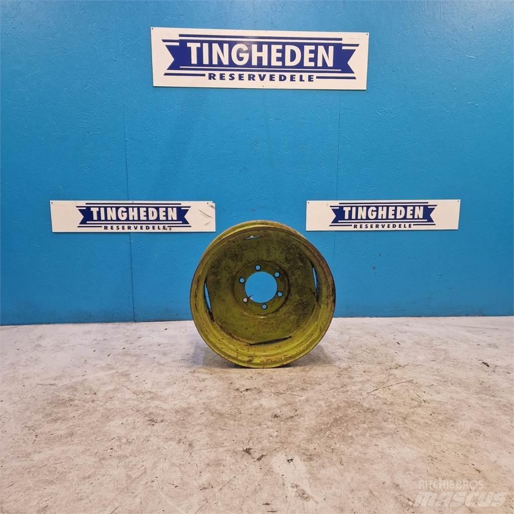  24 W10x24 Tyres, wheels and rims