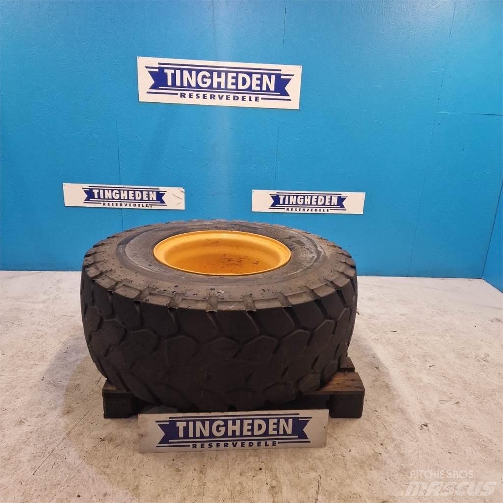  25 20.5R25 Tyres, wheels and rims