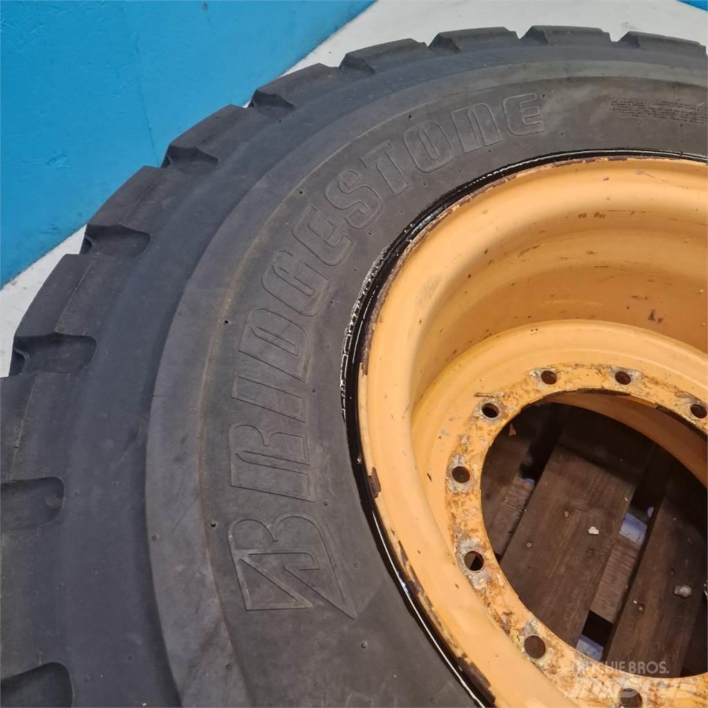  25 20.5R25 Tyres, wheels and rims