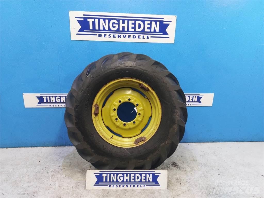  26 14.9/13-26 Tyres, wheels and rims